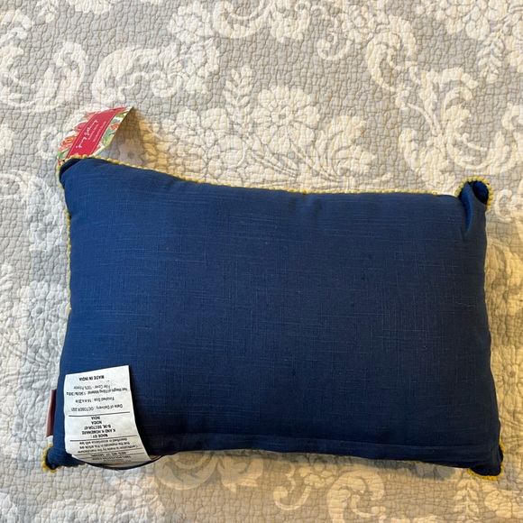 NWT Spring Gatherings Embroidered Pillow - Picture 3 of 13